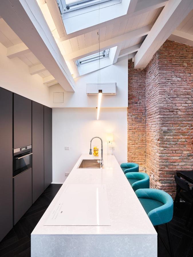 Oberdan Suite Appartamento Nel Cuore Di 볼로냐 외부 사진